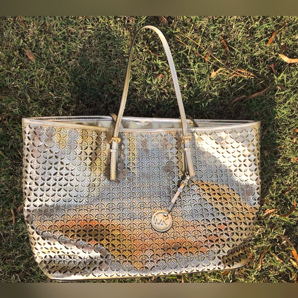 Leather Michael Kors bag **Great Condition